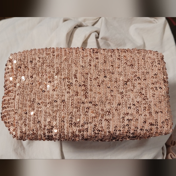 Vince Camuto Makeup Bag - Picture 3 of 6